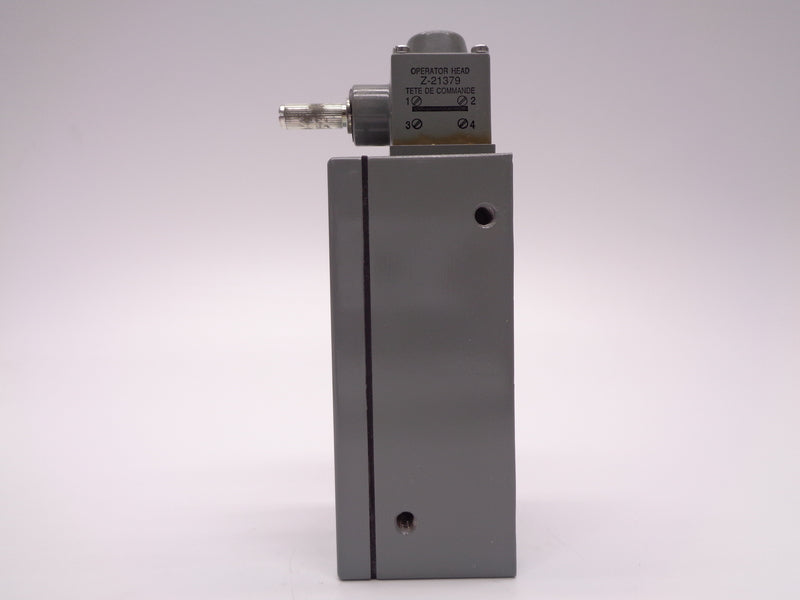 ALLEN BRADLEY 802X-A4 SER. C 120-600V (WH) NSMP