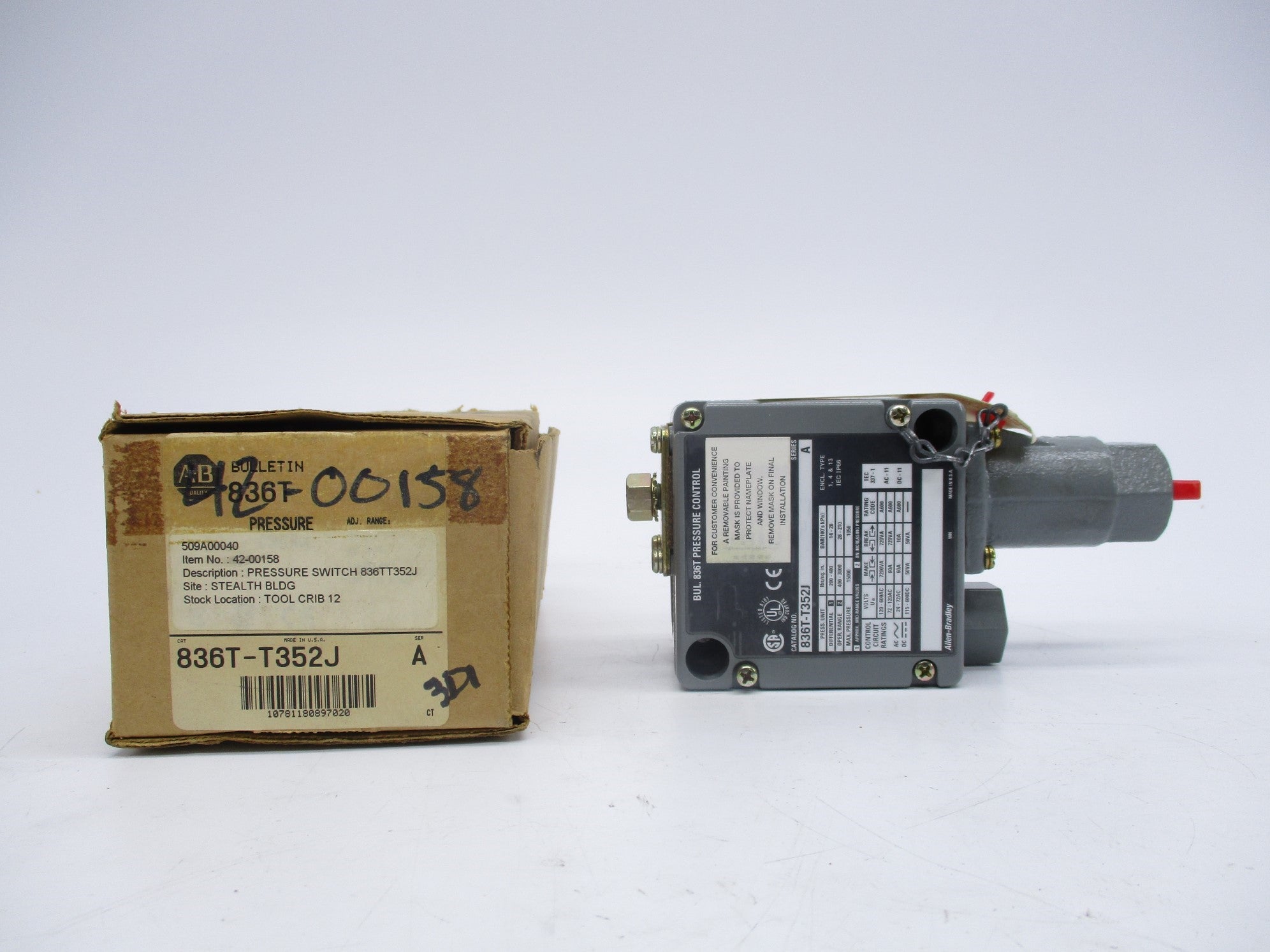 INDUSTRIAL SPARE PART 836T-T352J SER. A 120-600VAC 60A 400-3000PSI (BR/WH) NSMP