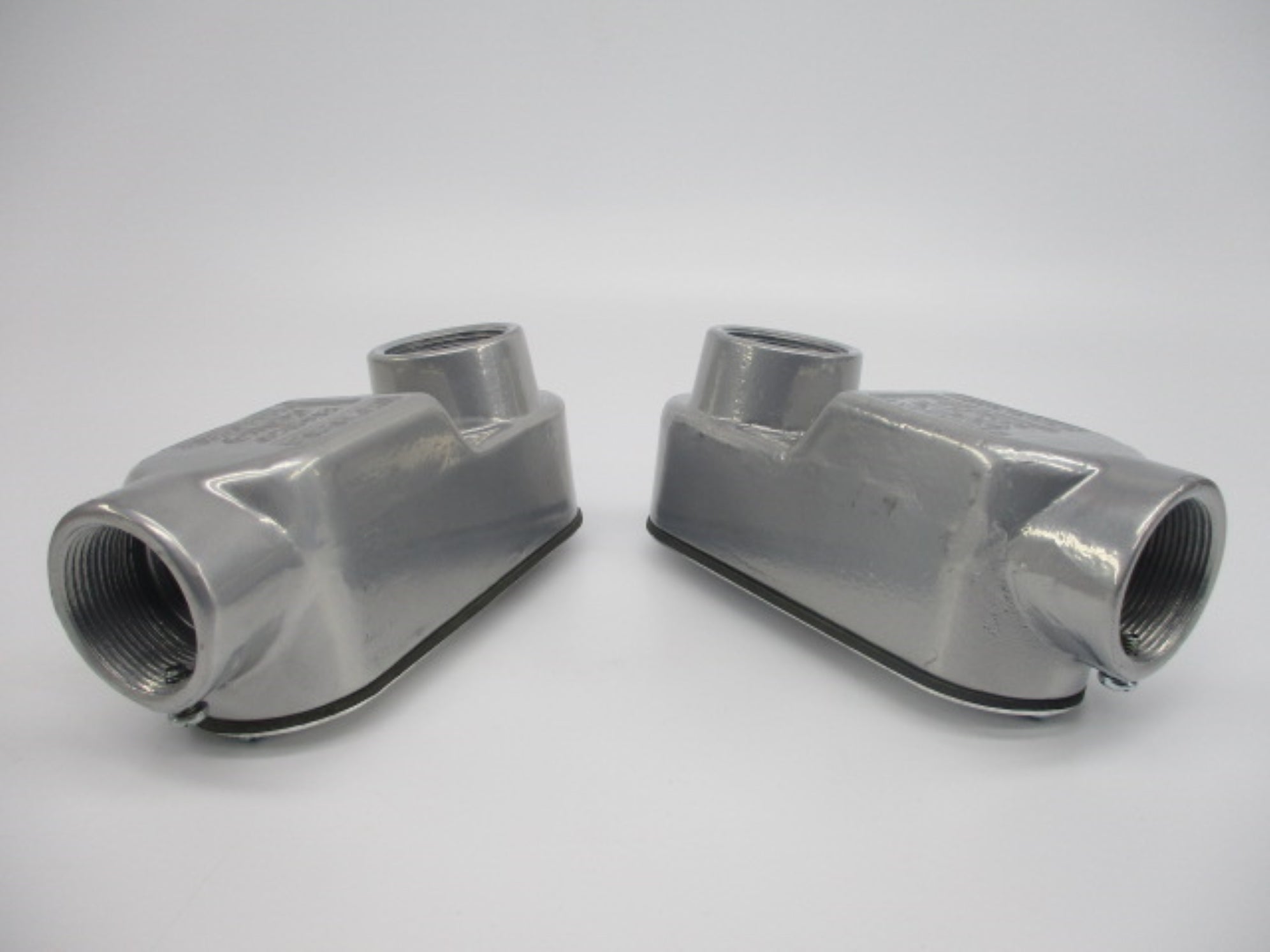 HUBBELL CBLB150COM 1-1/2" (PKG OF 2) NSMP