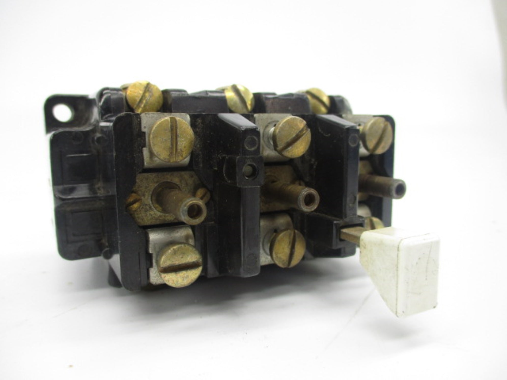 INDUSTRIAL SPARE PART 815-BOV16 SER. K 600VAC NSNP
