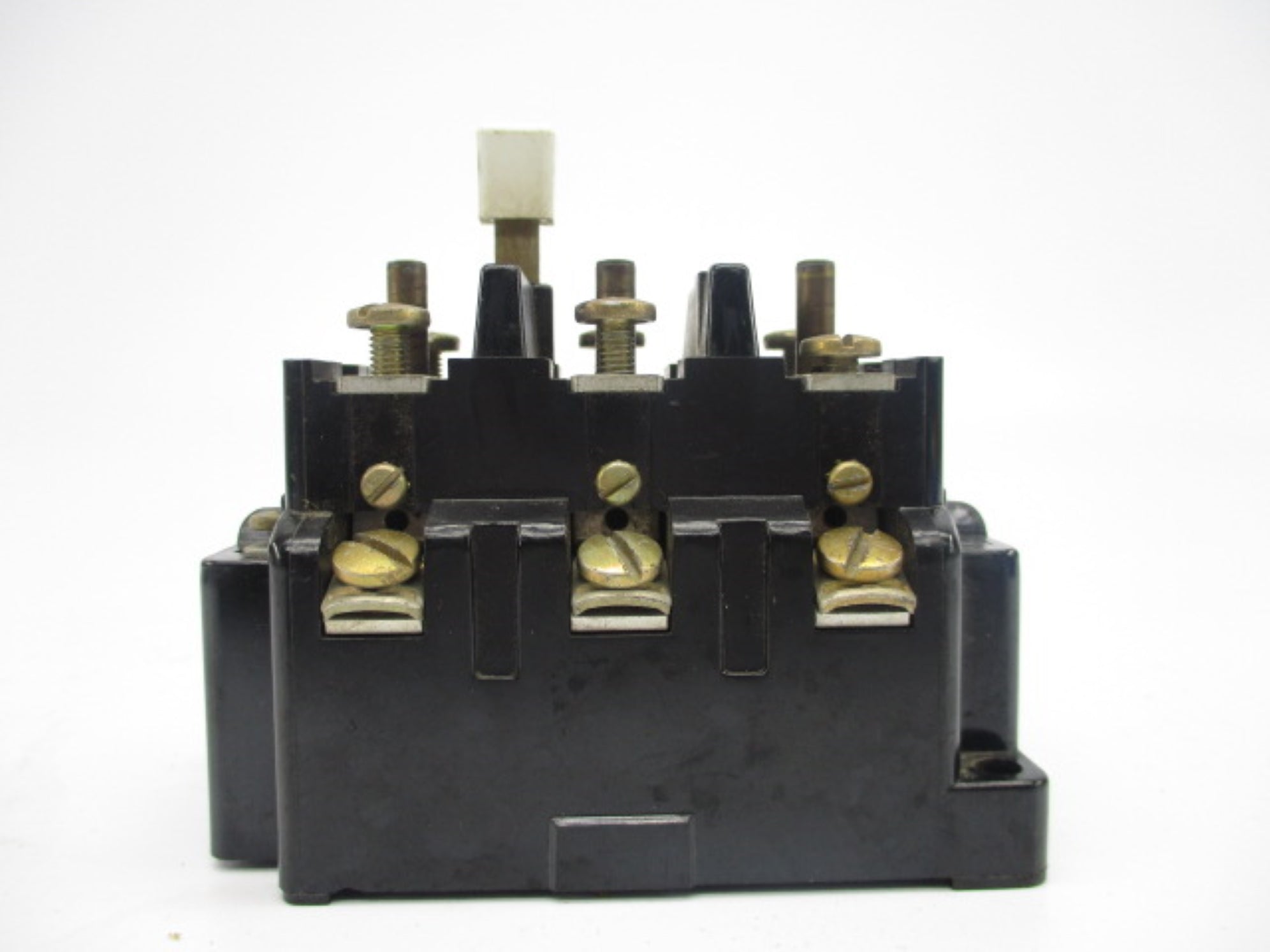 INDUSTRIAL SPARE PART 815-BOV16 SER. K 600VAC NSNP