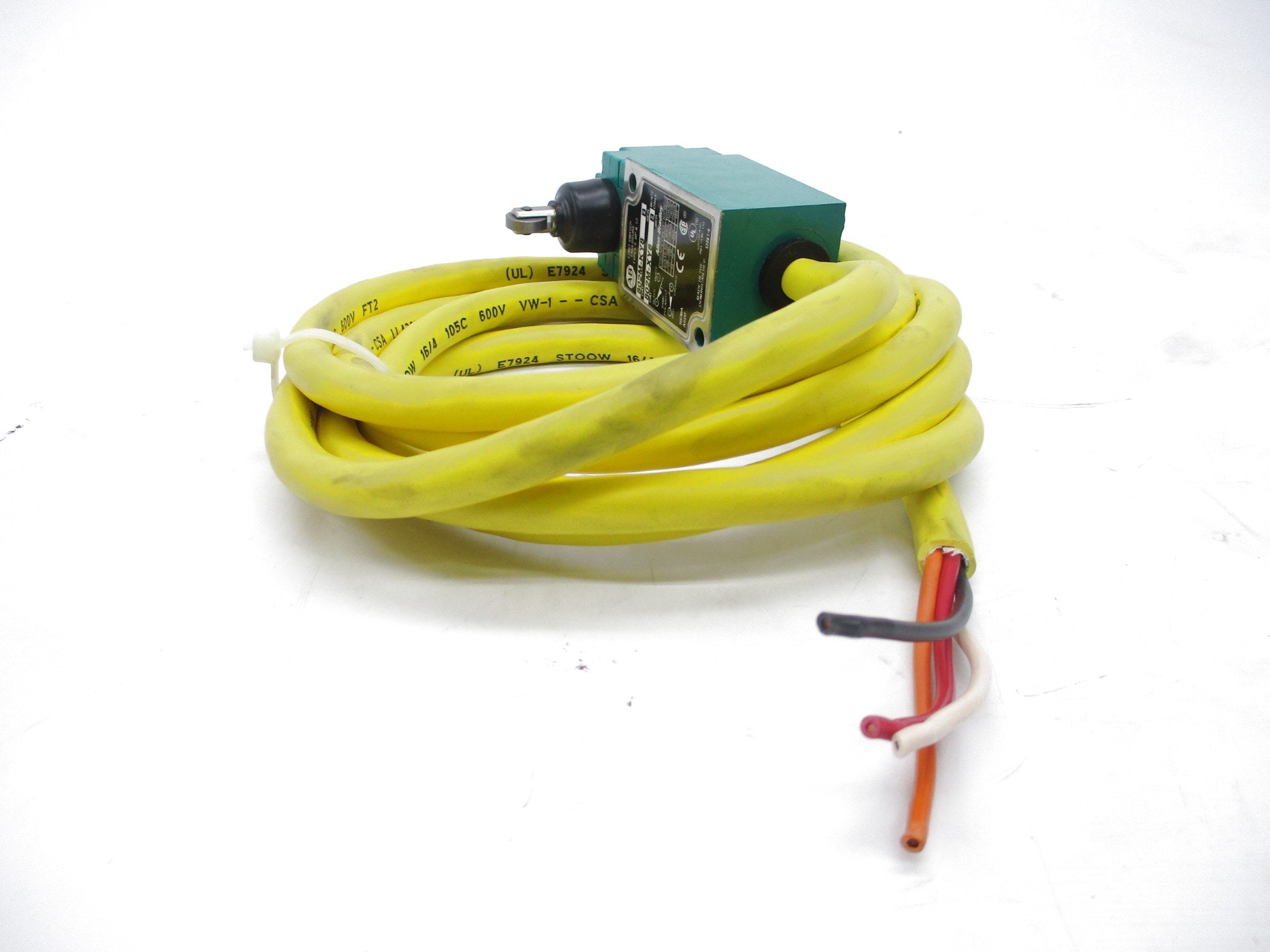 INDUSTRIAL SPARE PART 802M-KY8 SER. B (BR/WH) NSMP