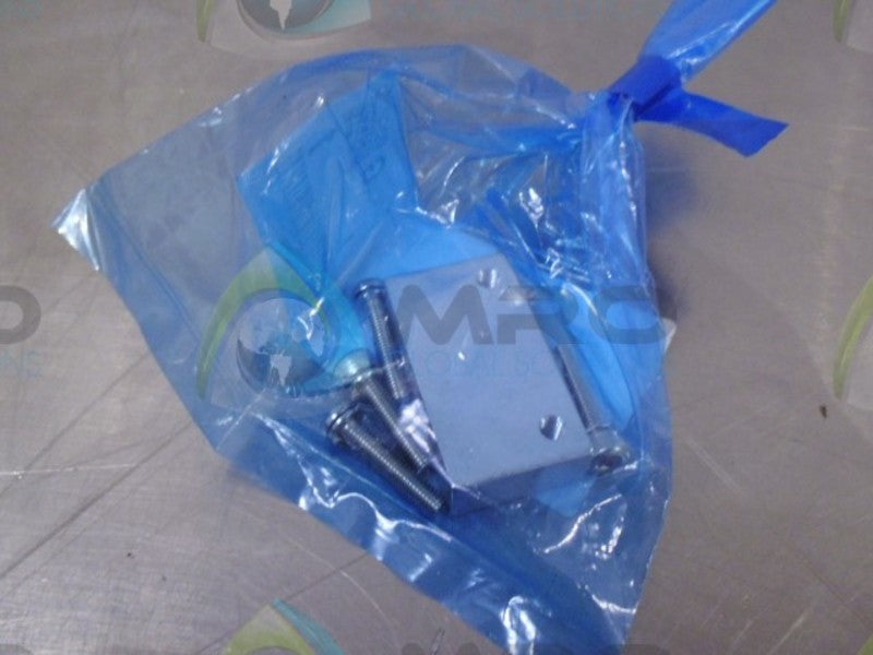SMC BQP1-050 SWITCH MTG BRACKET * NEW IN FACTORY BAG *