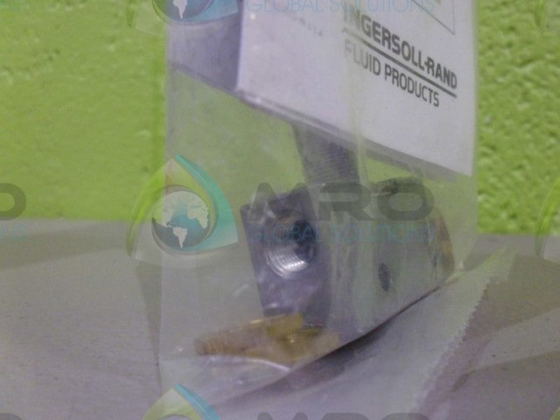INGERSOLL RAND 215-C VALVE ASM * NEW IN BAG *