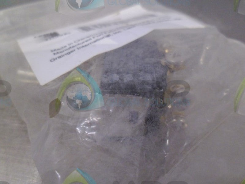 POWER FIRST 2VLN9 TOGGLE SWITCH * NEW IN FACTORY BAG *