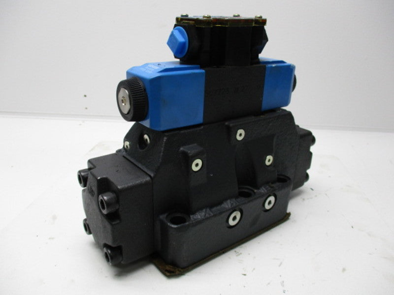 VICKERS DG5V-8-H-2C-M-FW-B-10 DIRECTIONAL CONTROL VALVE (AS IS)  NSNP