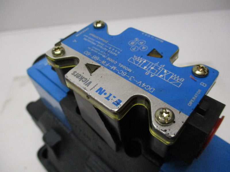 VICKERS DG5V-8-H-2C-M-FW-B-10 DIRECTIONAL CONTROL VALVE (AS IS)  NSNP