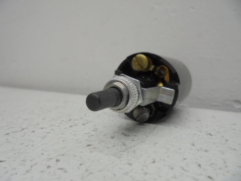 EAGLE ELECTRIC 927NP BOTTOM TURN KNOB SOCKET  NSNP