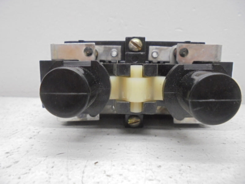 HUBBLE 28318-008 PUSHBUTTON ASSEMBLY  UNMP
