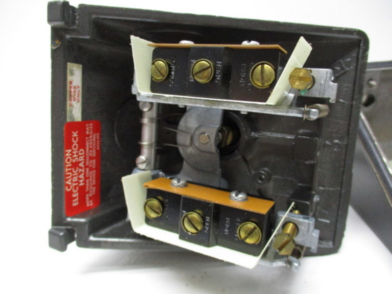 UNITED ELECTRIC F802 SENSOR SWITCH 20-650 DEG 15A 250VAC  NSNP