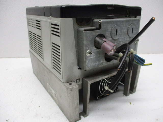 ALLEN BRADLEY 20AE6P1A0AYNNNNN SER. A F/W: 2.005 w/CONTROLLER UNMP