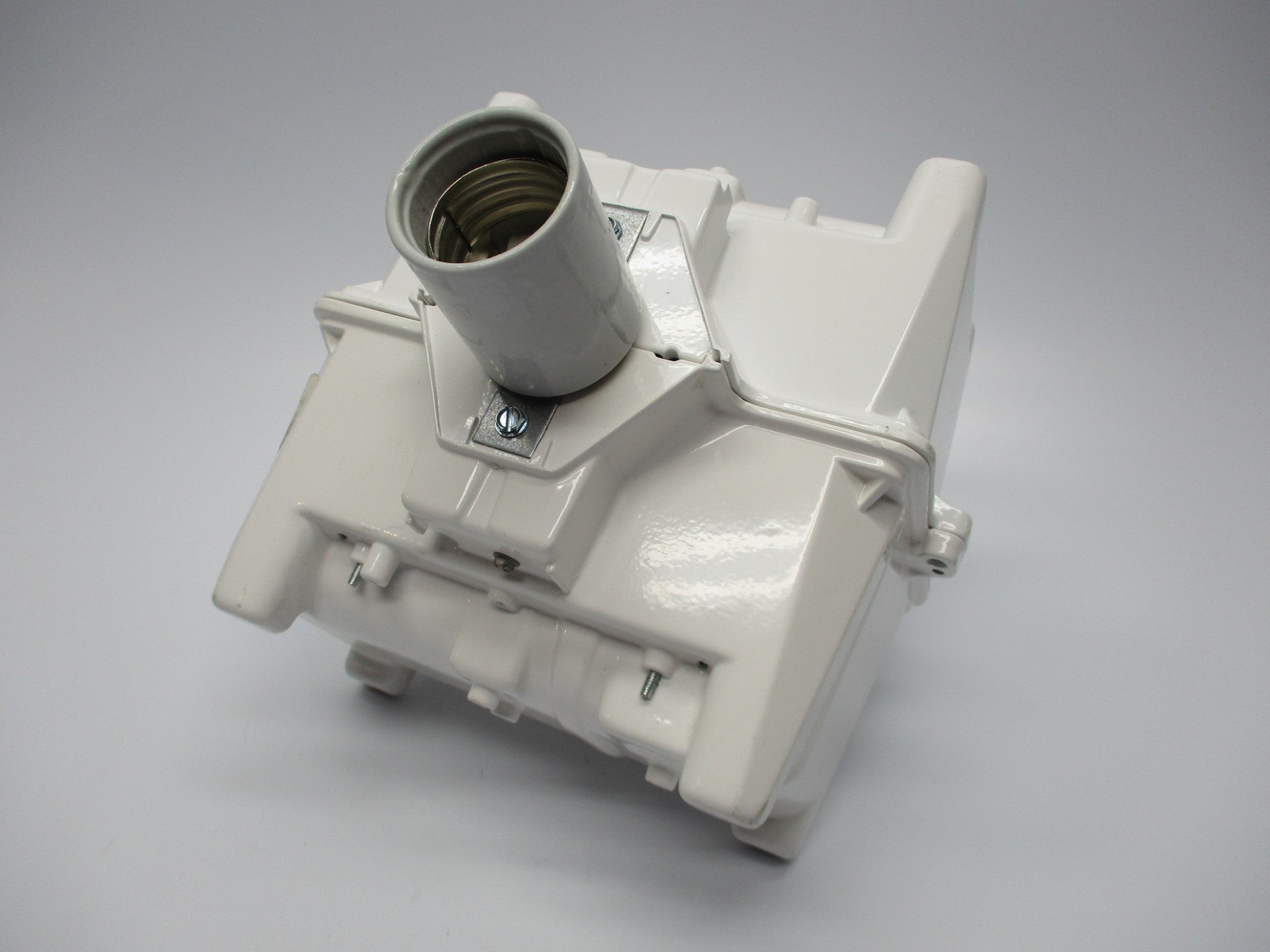 HUBBELL BL400P8BCWHUPL NSMP