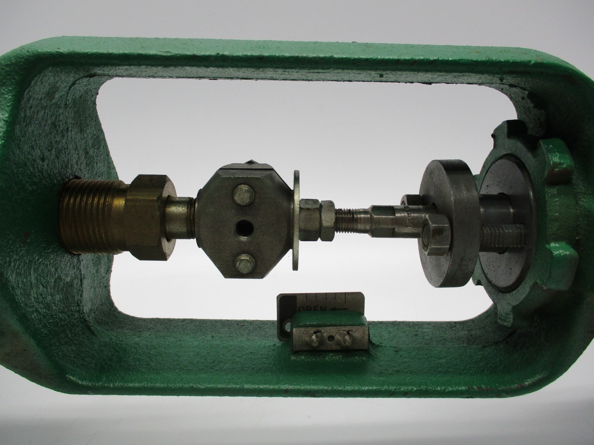 FISHER TYPE 657 SIZE 30 NSNP