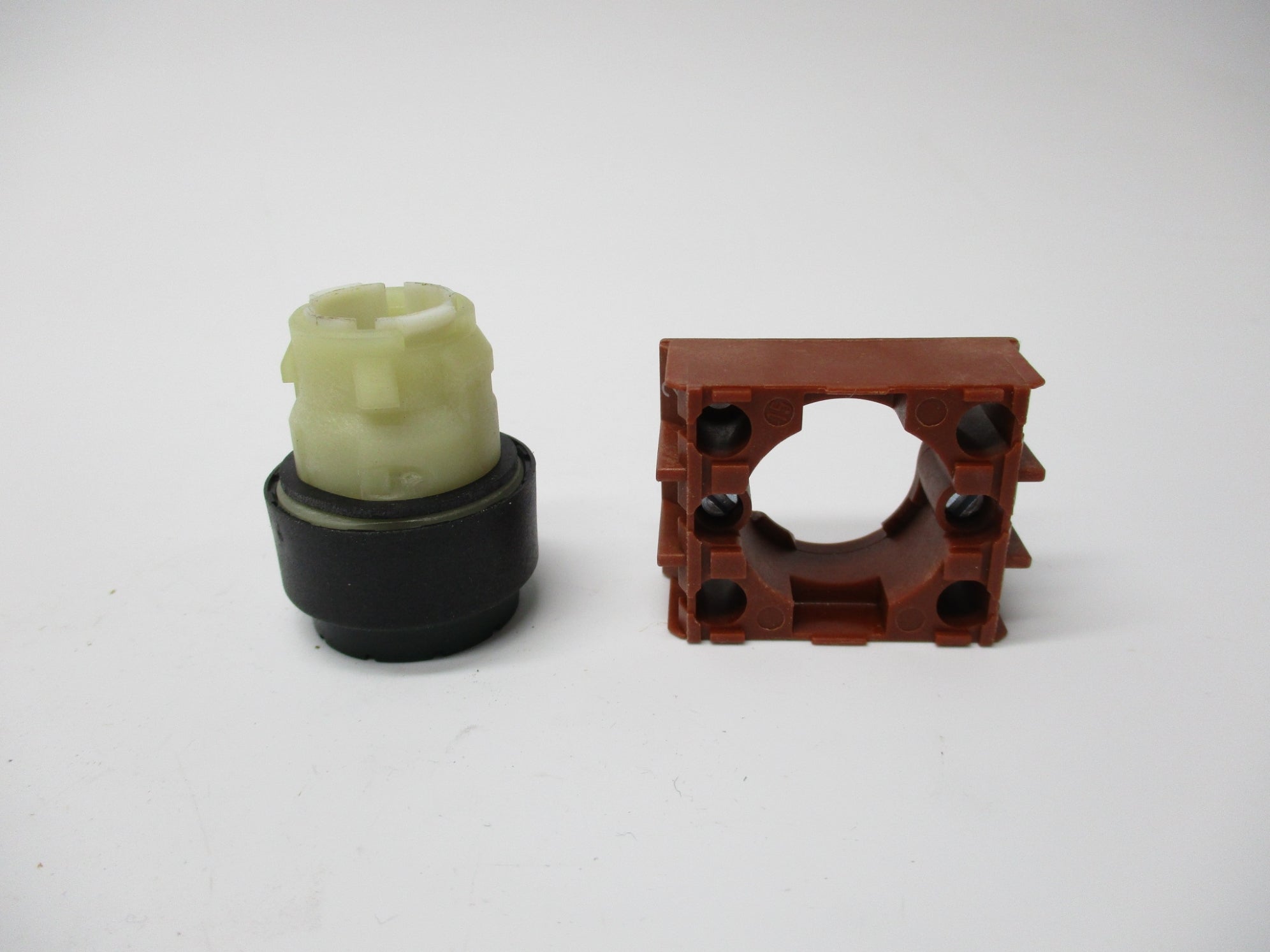 SIEMENS 3SB1218-0LE01 NSMP