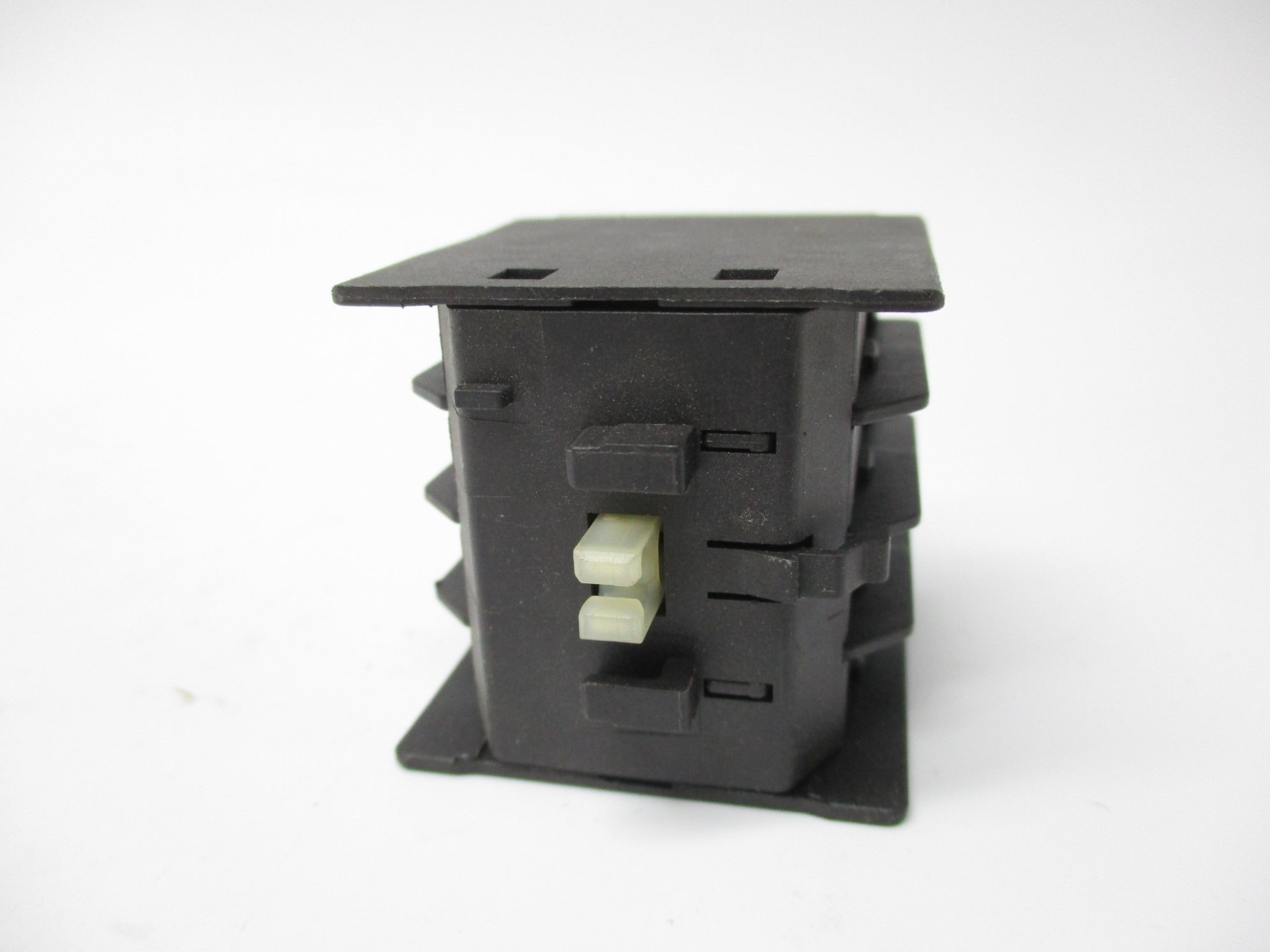 SIEMENS 3RH1911-1FA22 240V 10A NSNP