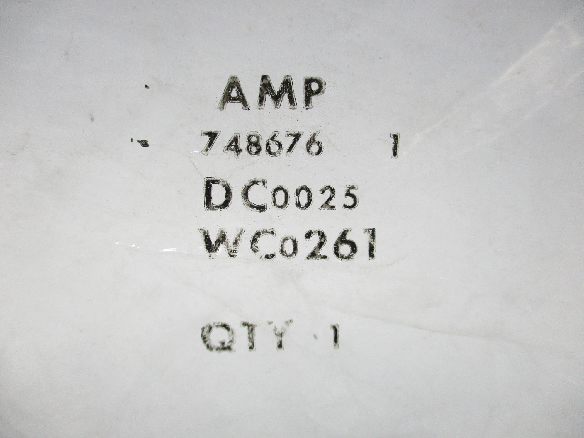 AMP 748676-1 NSNP