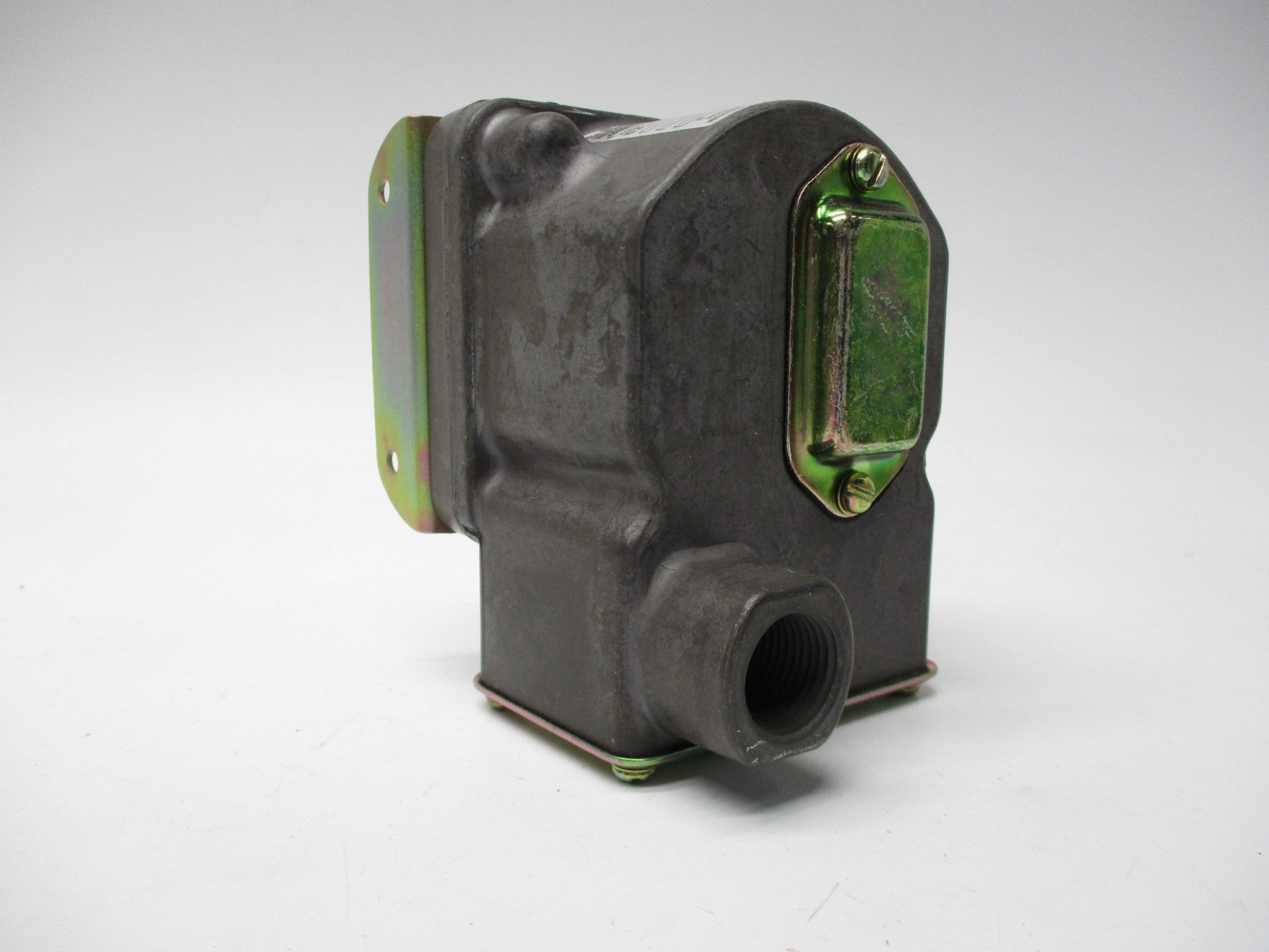 BARKSDALE D2T-M80SS 480VAC 3A .5-80PSI NSMP