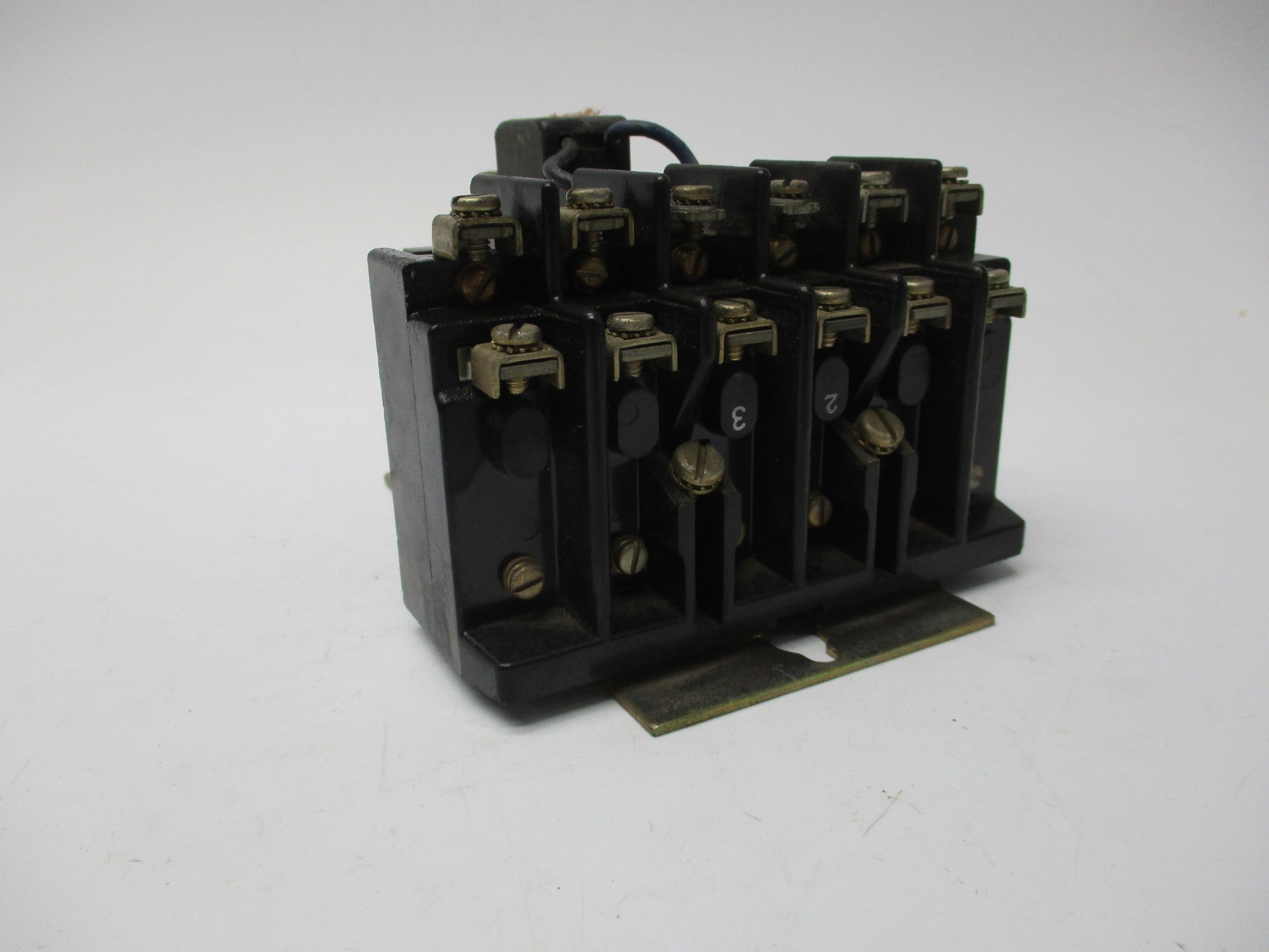 INDUSTRIAL SPARE PART 700-BRM400A1 600V SER. B UNMP