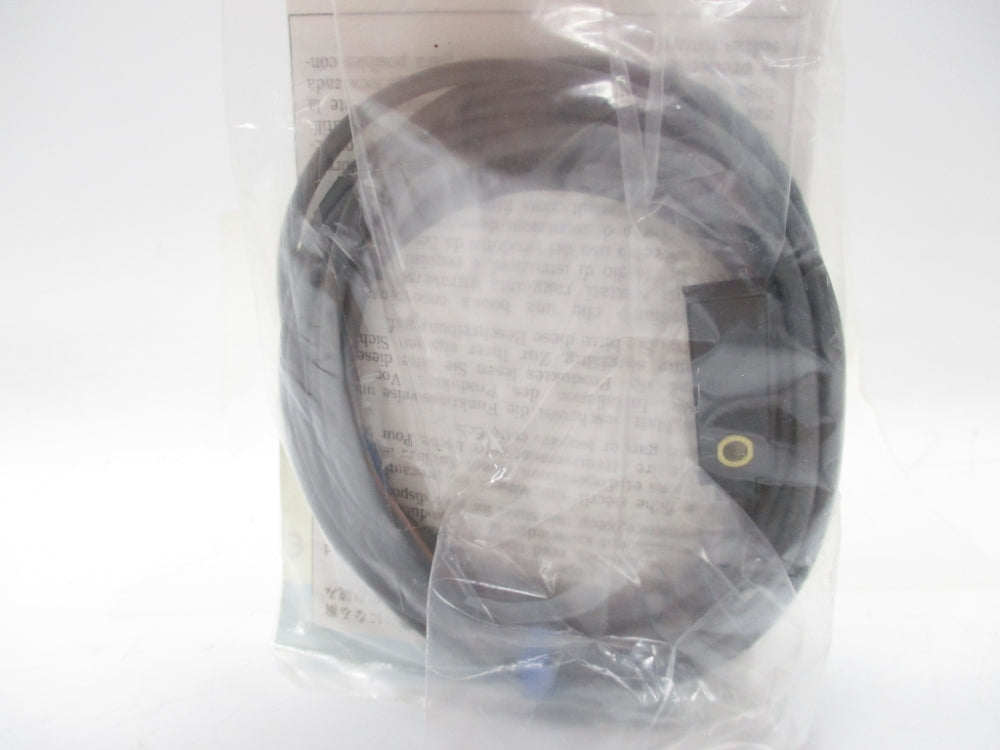 OMRON TL-W3MC15 NSMP