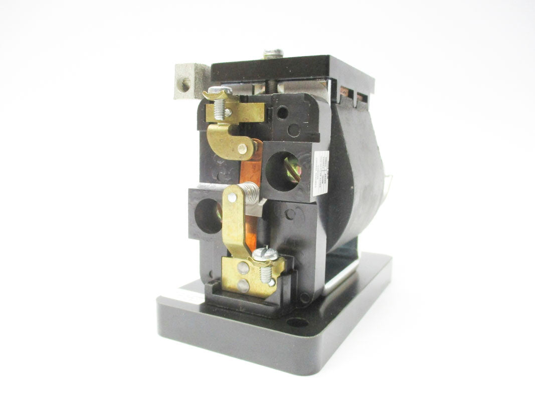 ALLEN BRADLEY 810-A02B SER. B 600V 3A (BR/WH) NSMP