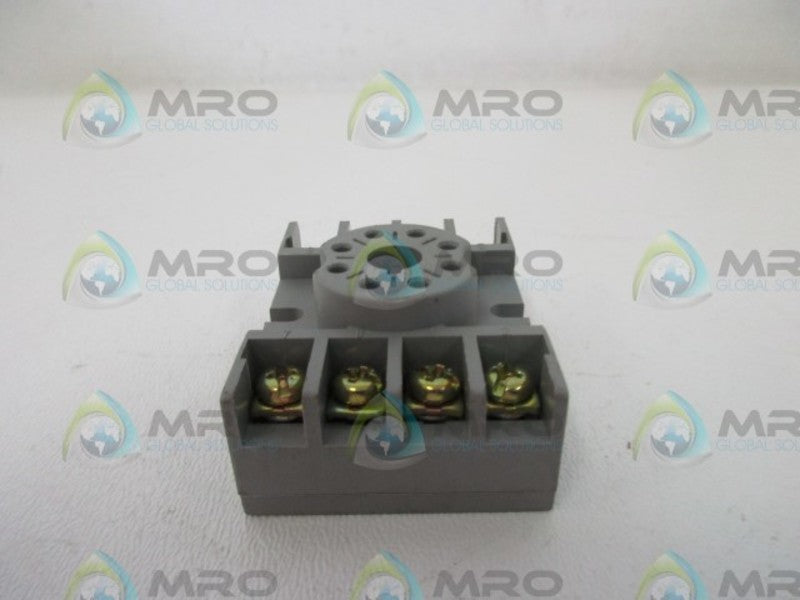 NTE R95-113 SOCKET RELAY BASE *NEW NO BOX*