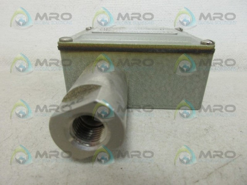 UNITED ELECTRIC 9676 PRESSURE SWITCH NSNP