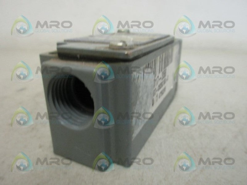 SQUARE D 9007B61B2 LIMIT SWITCH (AS PICTURED) UNMP