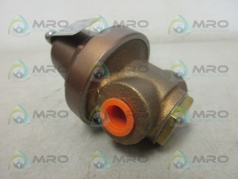 CASH A16 PRESSURE REGULATOR 1/4" 25 PSI RANGE: 10-50 PSI NSNP