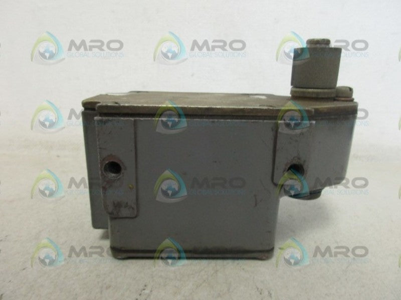 SQUARE D 9007TAS6 LIMIT SWITCH UNMP