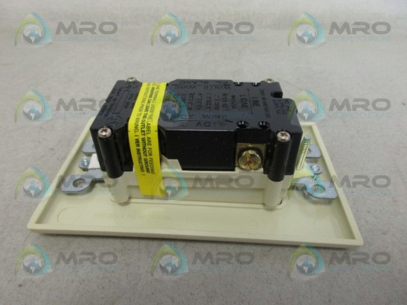 LEVITON 18739-M5 PLUG NSNP