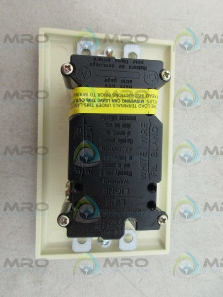 LEVITON 18739-M5 PLUG NSNP