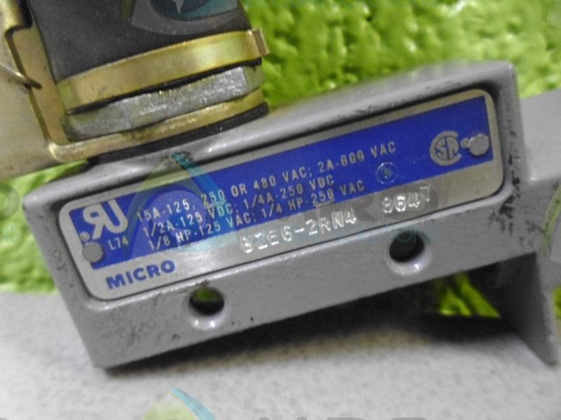 MICRO SWITCH BZE6-2RN4 (GREY)(MISSING BASE) UNMP