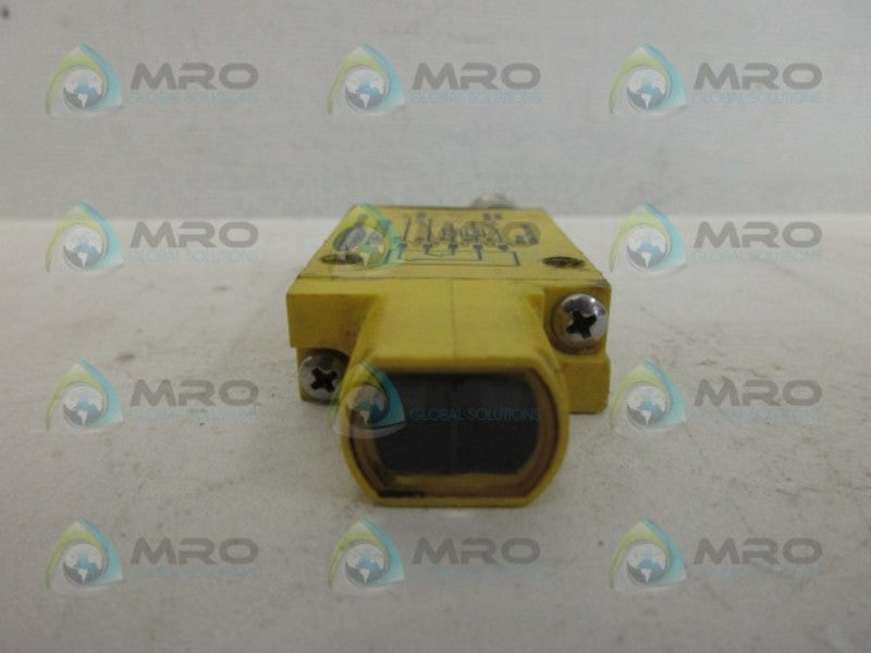 BANNER ENGINEERING SME312DQD PHOTOELECTRIC SENSOR UNMP