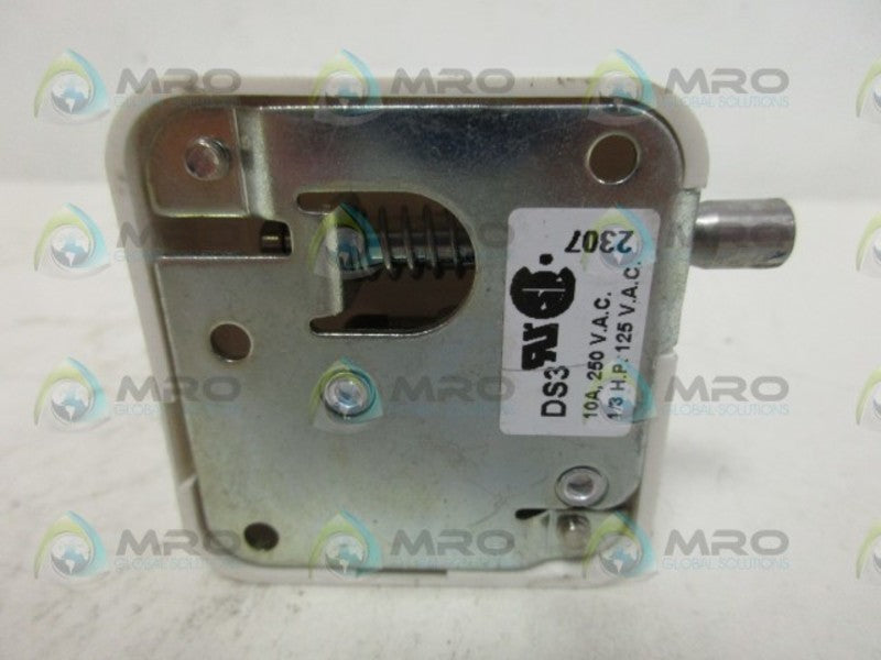 BURGESS DS3 MOMENTARY SWITCH UNMP