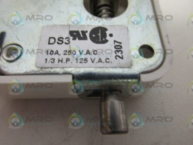 BURGESS DS3 MOMENTARY SWITCH UNMP