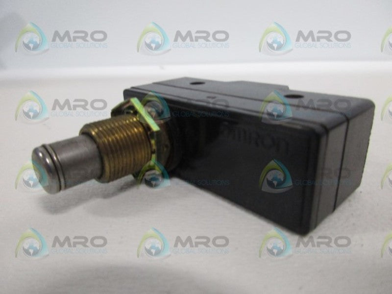 OMRON Z-15GQ-B7-K PANEL MOUNT PLUGGER UNMP