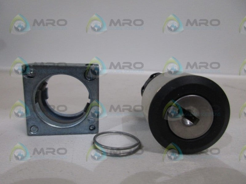 SIEMENS 3SB3-500-4AD01 KEY OPERATED SWITCH NSMP