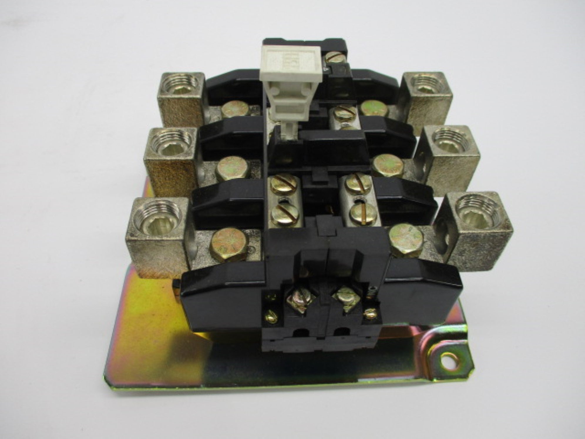 ALLEN BRADLEY 592-EOV16 SER. B 120-600V (BR/WH) NSMP