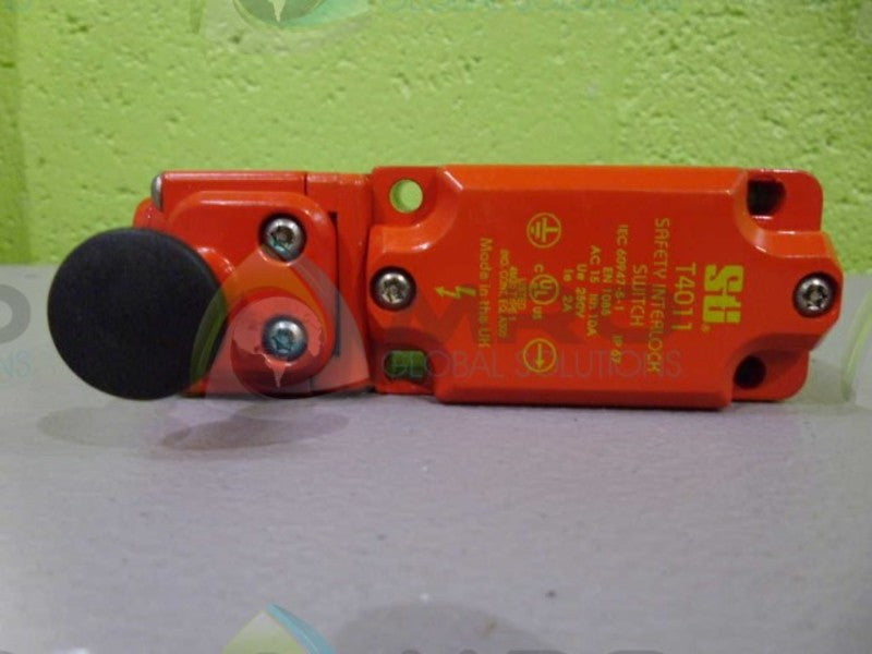 STI 44533-1020 INTERLOCK SWITCH *NEW NO BOX*