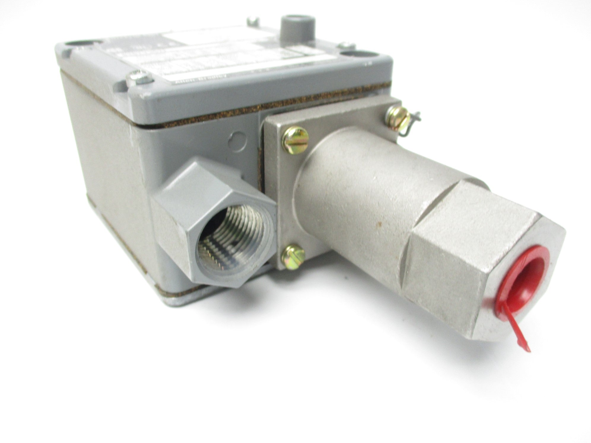 ALLEN BRADLEY 836T-T352J SER. A 120-600VAC 60A 400-3000PSI NSNP