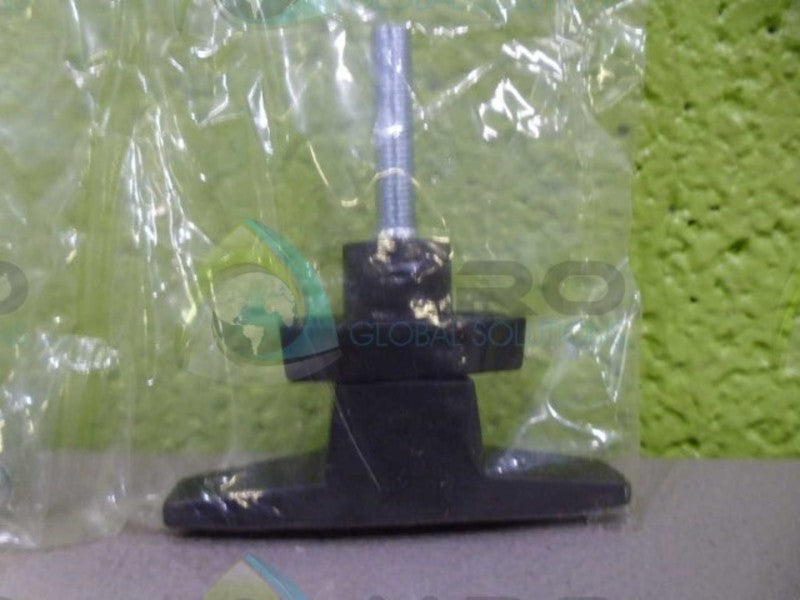 SOUTH CO 70653010 DOOR LATCH *NEW IN BOX*