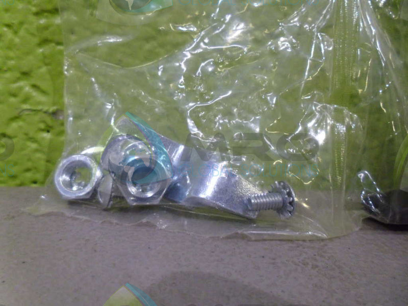 SOUTH CO 70653010 DOOR LATCH *NEW IN BOX*