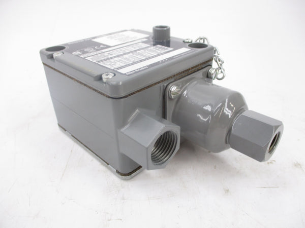 ALLEN BRADLEY 836T-T253J SER. A 120-600VAC 60A 12-150PSI (BR/WH) NSMP