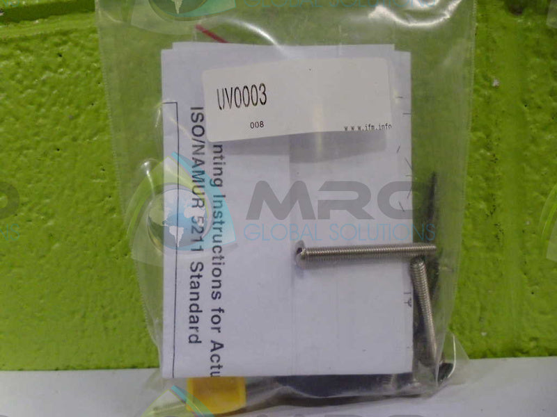 UV0003 REFLECTOR *NEW IN ORIGINAL PACKAGE*