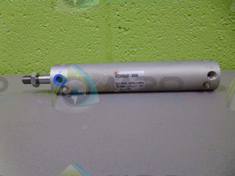 SMC NCDGDA32-0500 CYLINDER *NEW NO BOX*