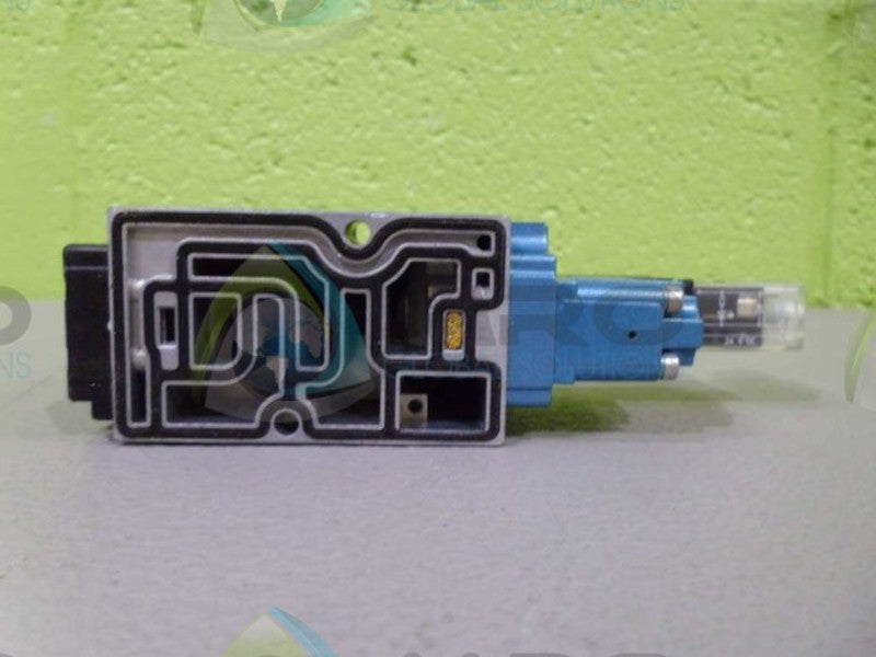 MAC 82A-AB-000-TM-DDAJ-1KE VALVE *NEW NO BOX*