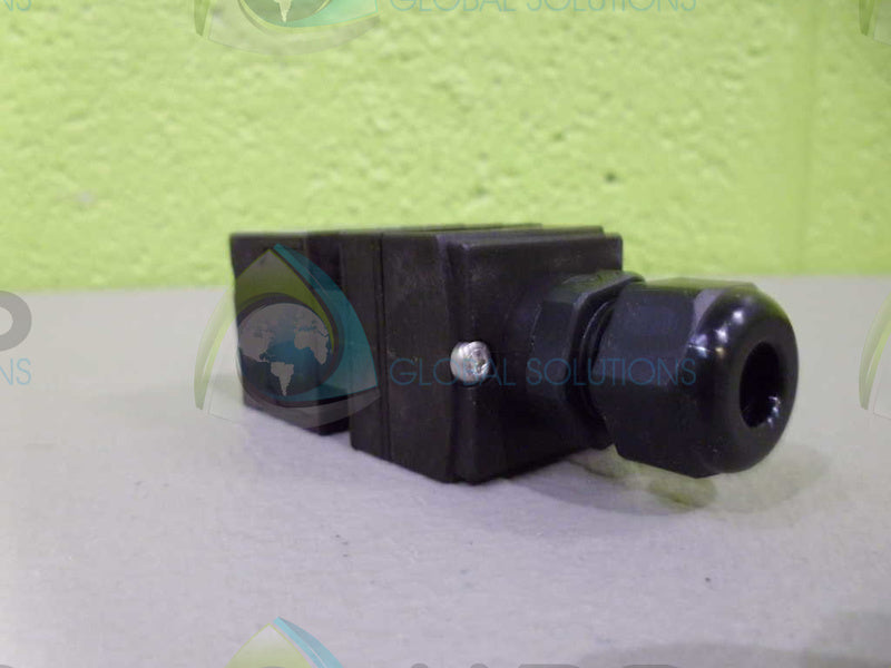 SCHMERSAL AZ17-027K SWITCH *NEW IN BOX*