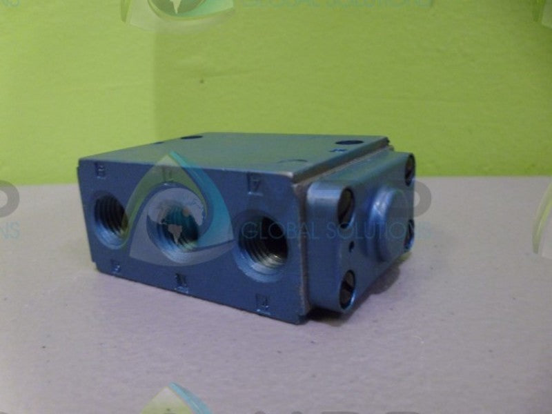 MAC 812C-PM-221BA-112 VALVE *NEW NO BOX*