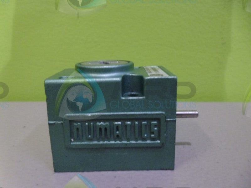 NUMATICS 11SAD4000011J VALVE AS IS *NEW NO BOX*