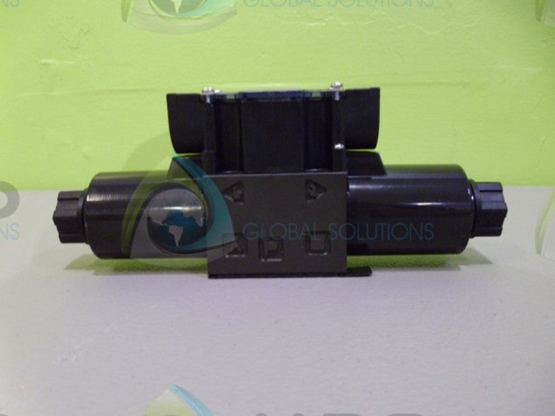 NACHI SS-G01-C8-R-D-30 VALVE *NEW NO BOX*